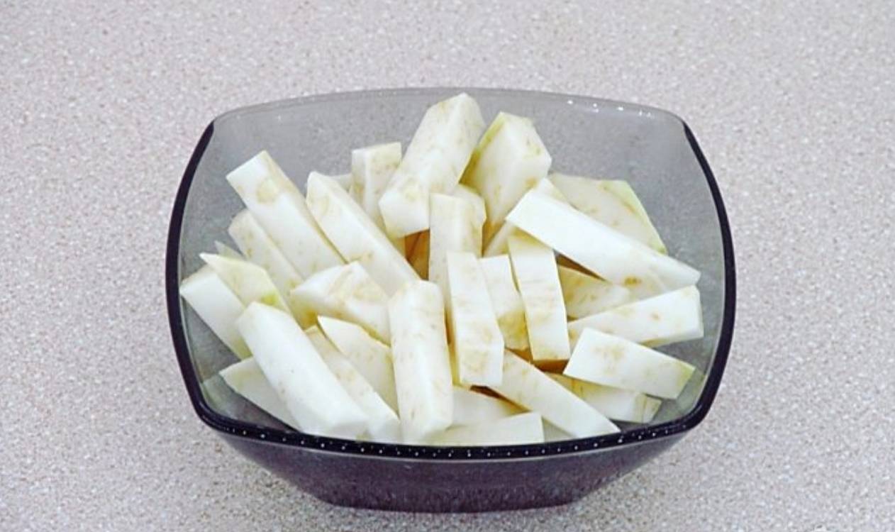 Куриные желудки в сметанном соусе