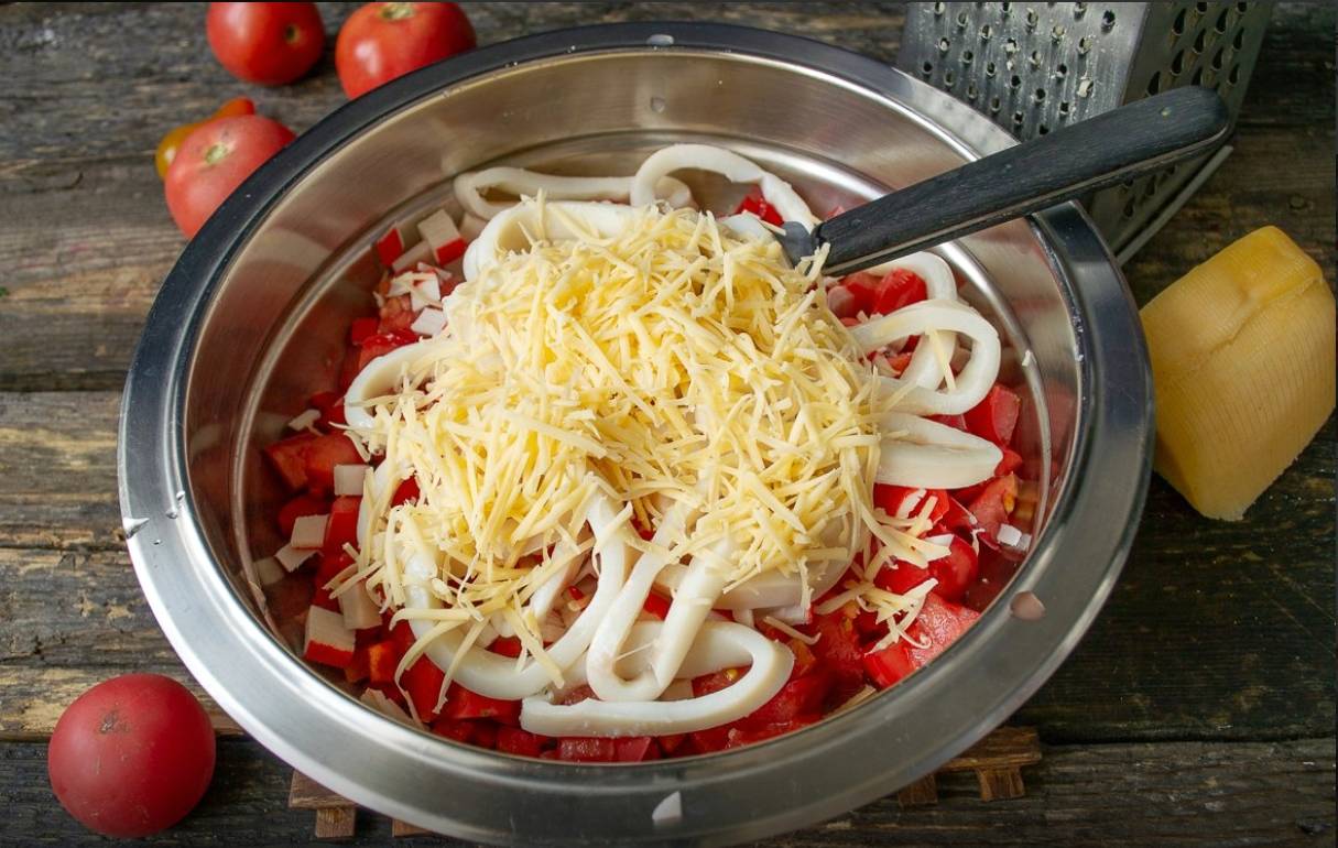 Салат «Красное море» с кальмарами