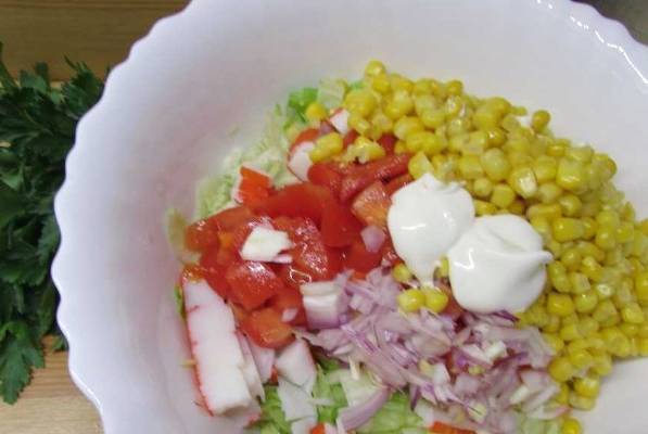 Крабовый салат с айсбергом