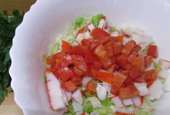 Крабовый салат с айсбергом