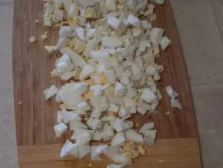 Крабовый салат с красным луком