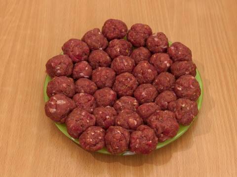 Томатный суп с фрикадельками и рисом