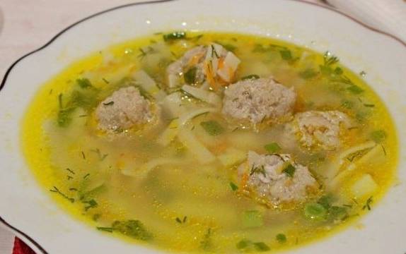 Суп с фрикадельками, лапшой и картошкой