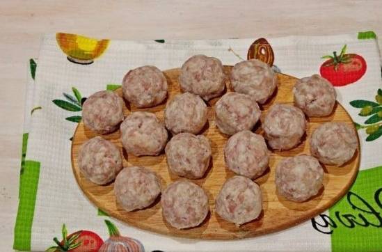 Суп с фрикадельками, лапшой и картошкой