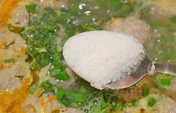Суп с фрикадельками, лапшой и картошкой