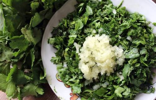 Грузинский салат с куриной печенью
