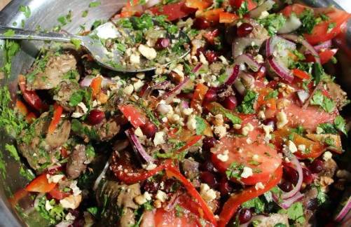 Грузинский салат с куриной печенью