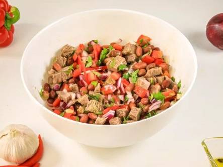 Грузинский салат с кинзой