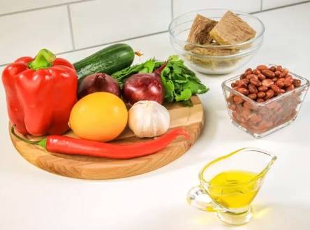 Грузинский салат с кинзой