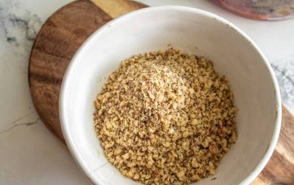 Грузинский салат с жареными баклажанами и помидорами