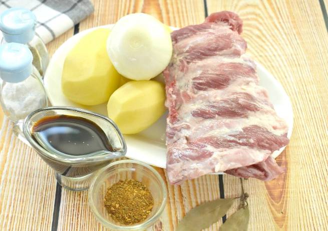Ребрышки свиные с картошкой в рукаве в духовке