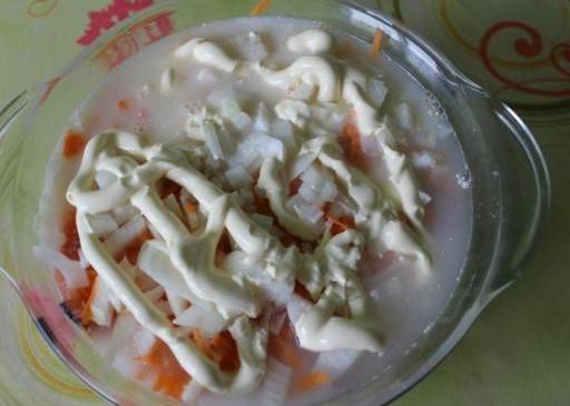 Форель с картошкой и овощами в духовке