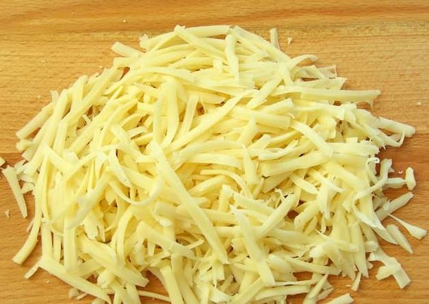 Диетический салат с курицей и яйцами