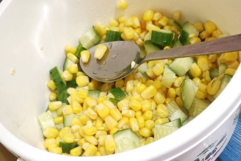 Диетический салат с куриной грудкой для похудения