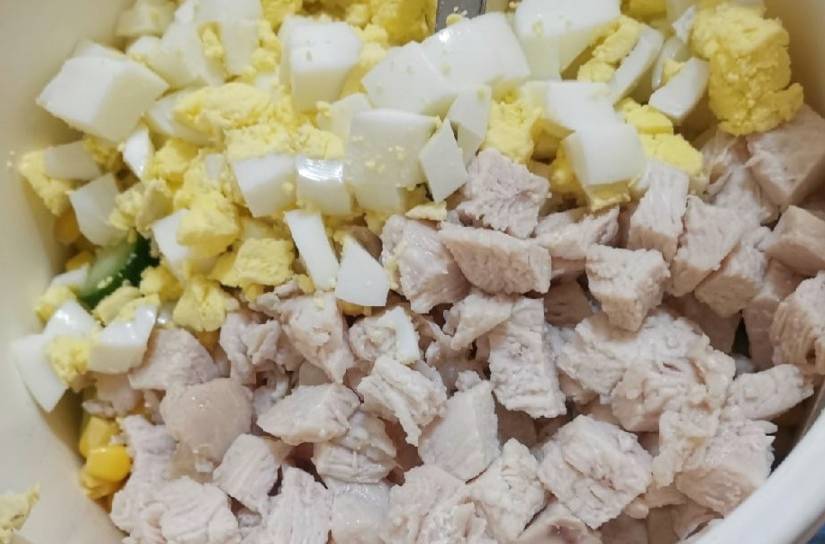 Диетический салат с куриной грудкой для похудения