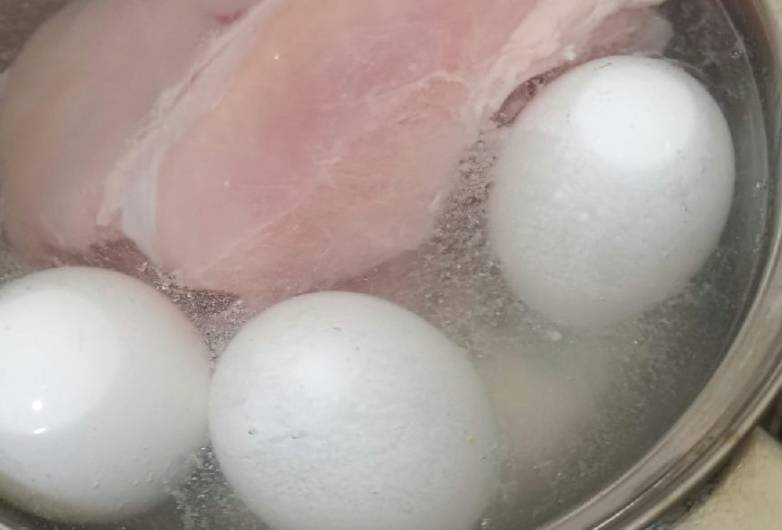 Диетический салат с куриной грудкой для похудения