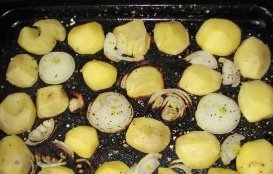Форель с картошкой и сыром в духовке