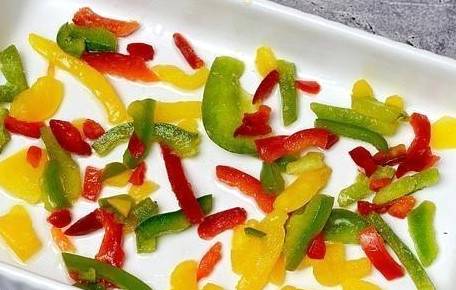 Форель с помидорами и сыром в духовке