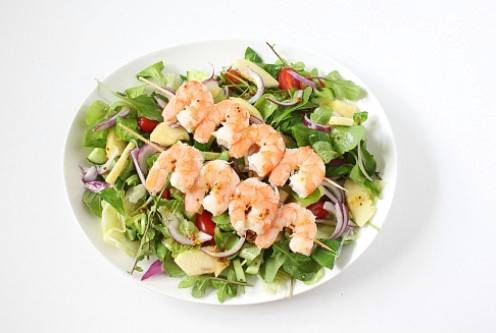 Зеленый салат с креветками