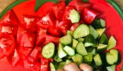 Китайский салат с языком и свежим огурцом