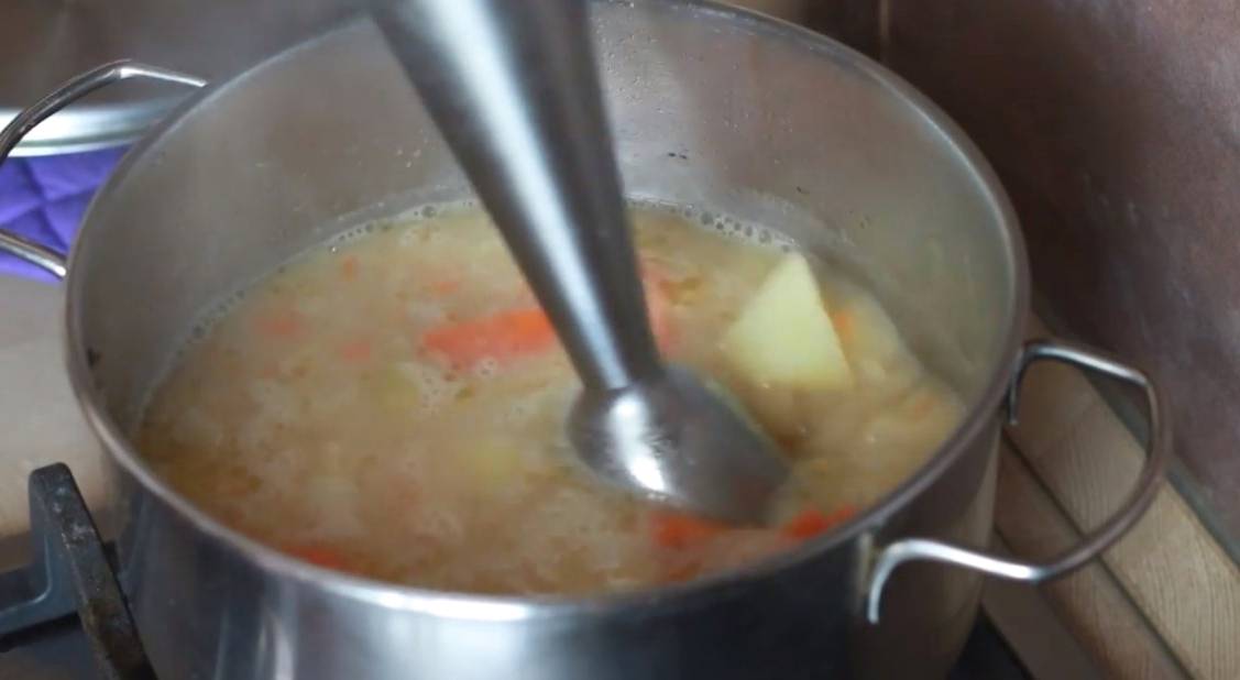 Крем-суп с лисичками и сливками