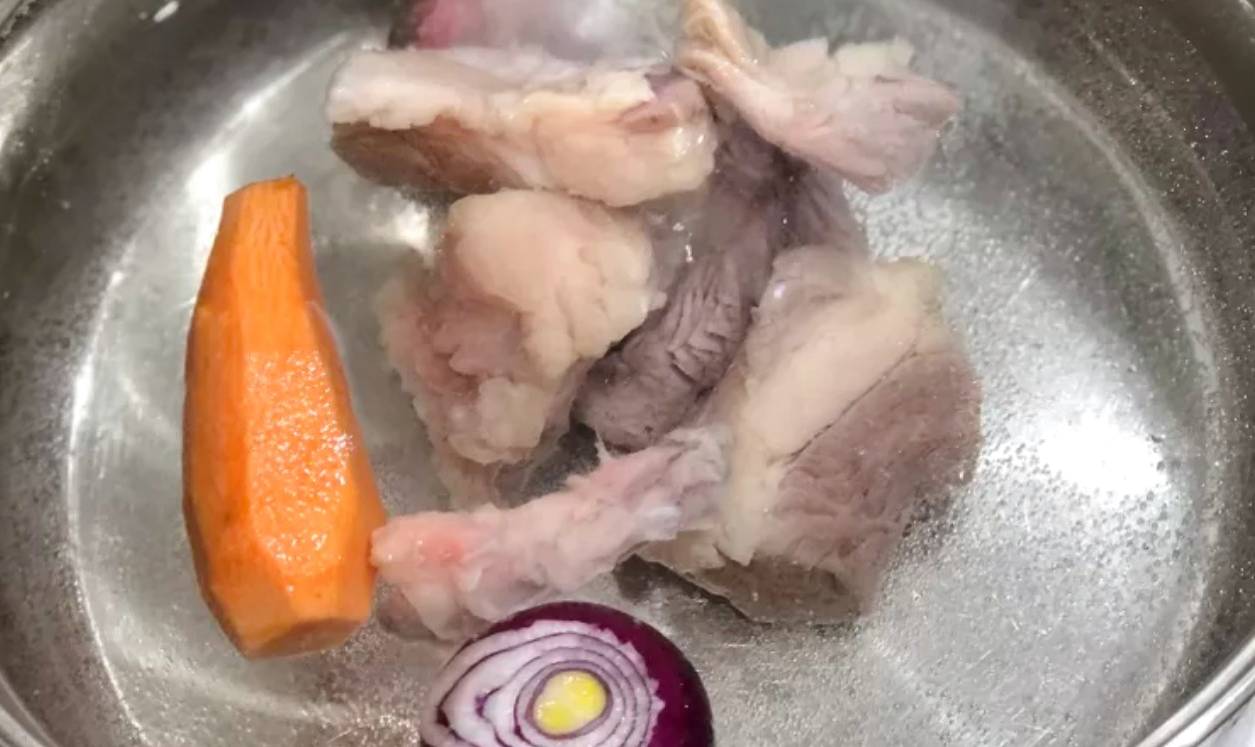 Суп с говядиной, картошкой и лапшой