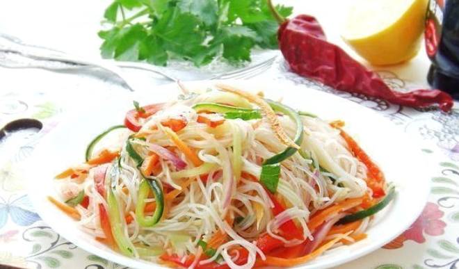 Овощной салат с фунчозой