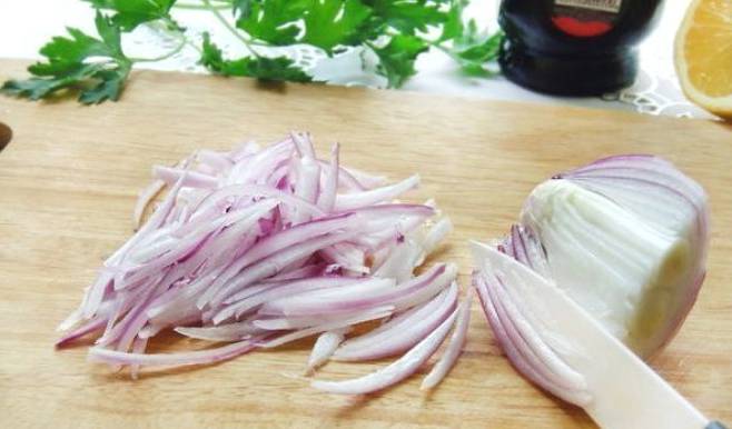 Овощной салат с фунчозой Овощной салат с фунчозой