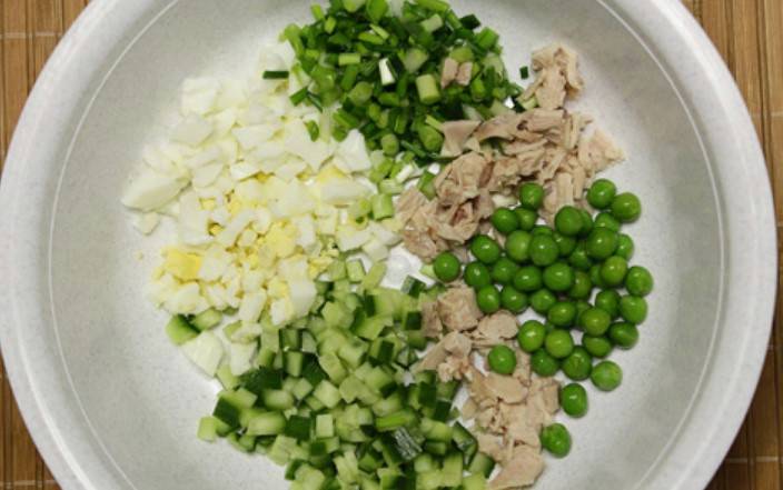 ПП салат с зеленым горошком