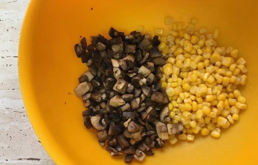 ПП салат с отварной грудкой