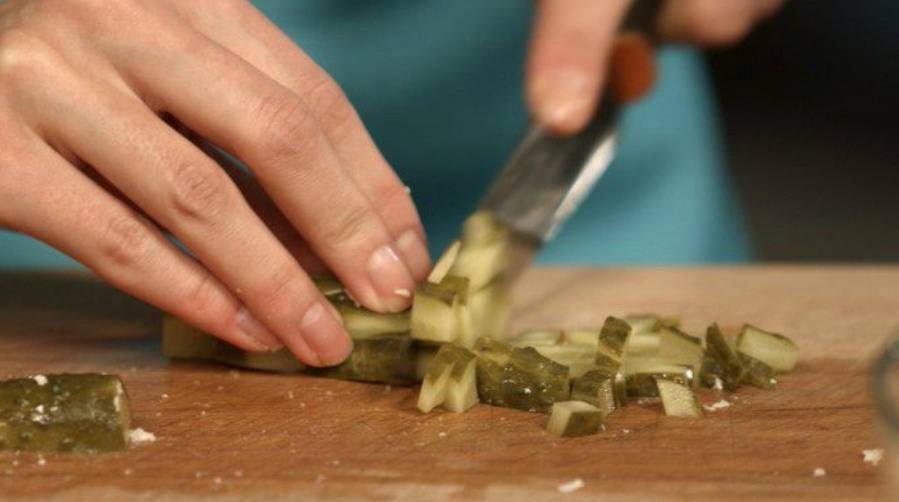 ПП салат с горошком консервированным, яйцом и огурцом