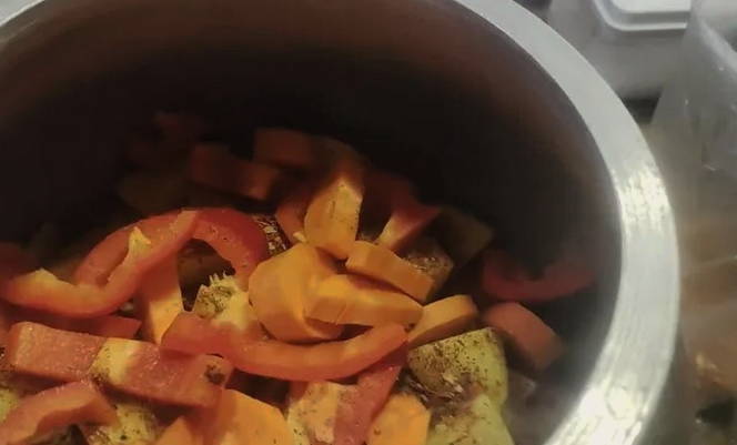 Шурпа из свинины в афганском казане