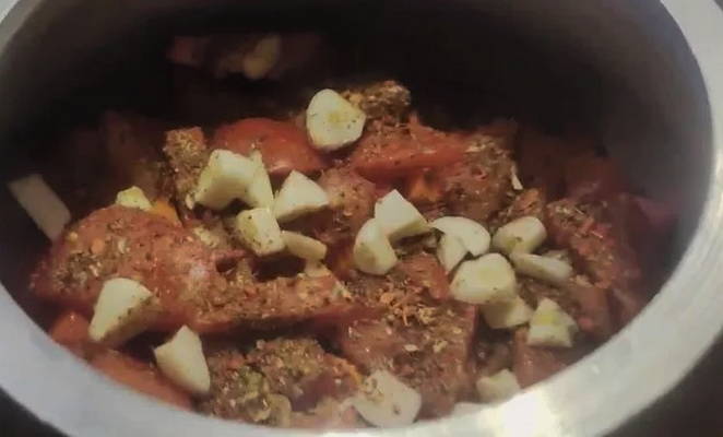 Шурпа из свинины в афганском казане