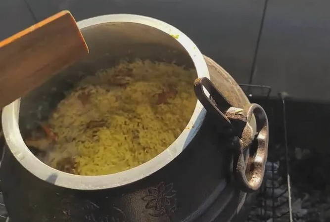 Плов из курицы в афганском казане