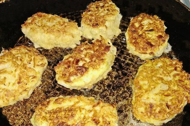 Капустные котлеты из вареной капусты