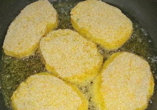 Капустные котлеты из сырой капусты с манкой на сковороде