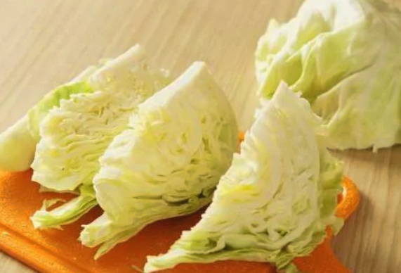 Капустные котлеты из сырой капусты с манкой на сковороде