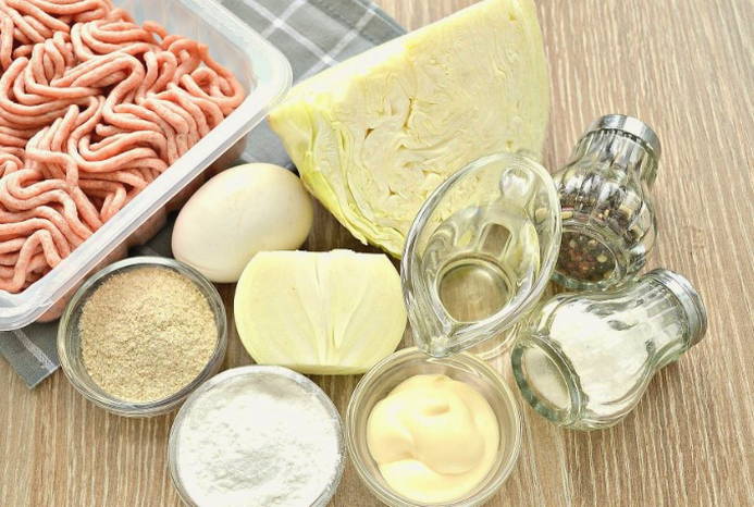 Капустные котлеты с фаршем на сковороде