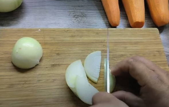Свиная рулька в афганском казане