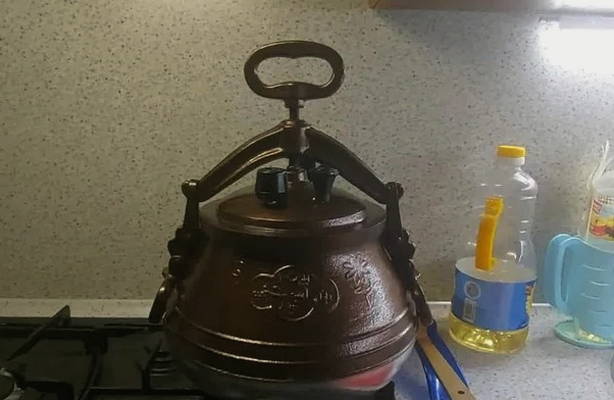 Гороховая каша в афганском казане