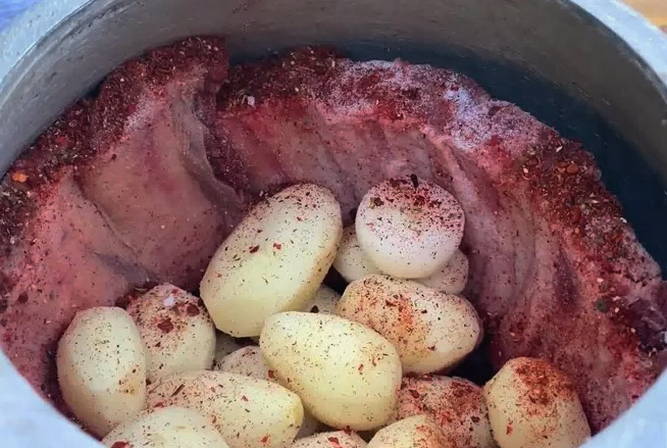Говяжьи ребра в афганском казане