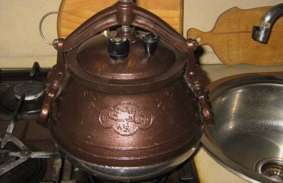 Мясо с овощами в афганском казане