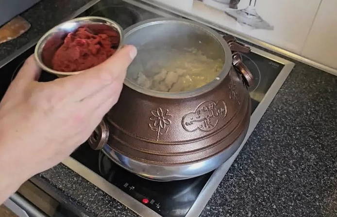 Солянка в афганском казане