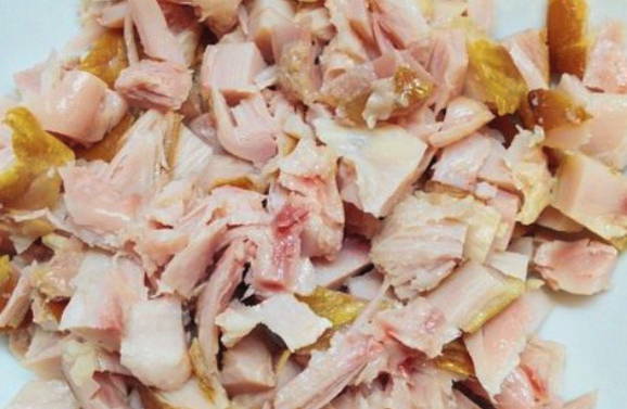 Салат «Курочка ряба» с ананасами