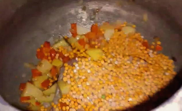 Гороховый суп в афганском казане