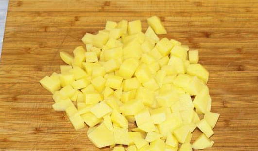 Мясо говядины с картошкой в горшочках в духовке