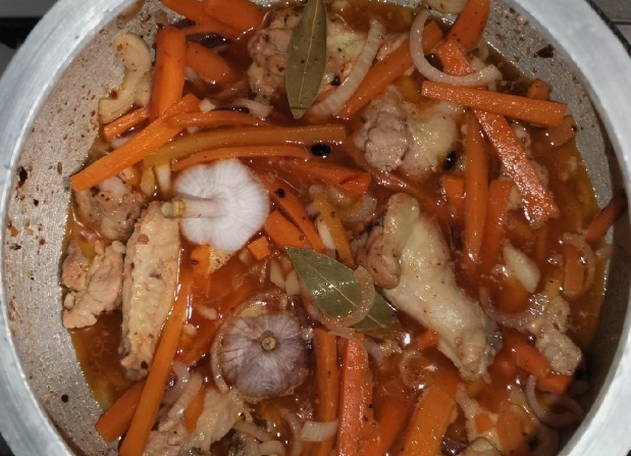 Плов из курицы в афганском казане на плите