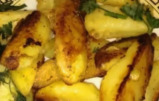 Картошка по-деревенски в мультиварке Редмонд