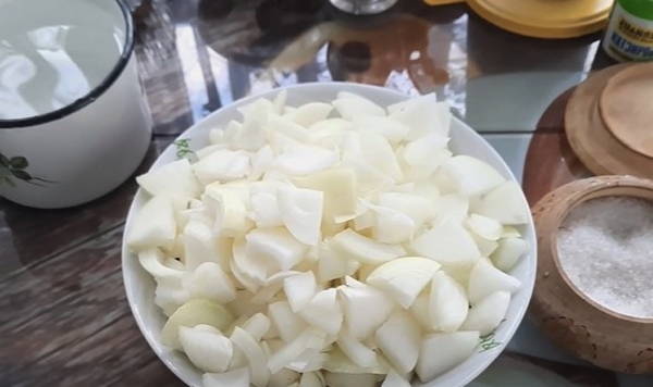 Свиные ножки в афганском казане