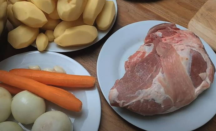 Тушеная картошка в афганском казане
